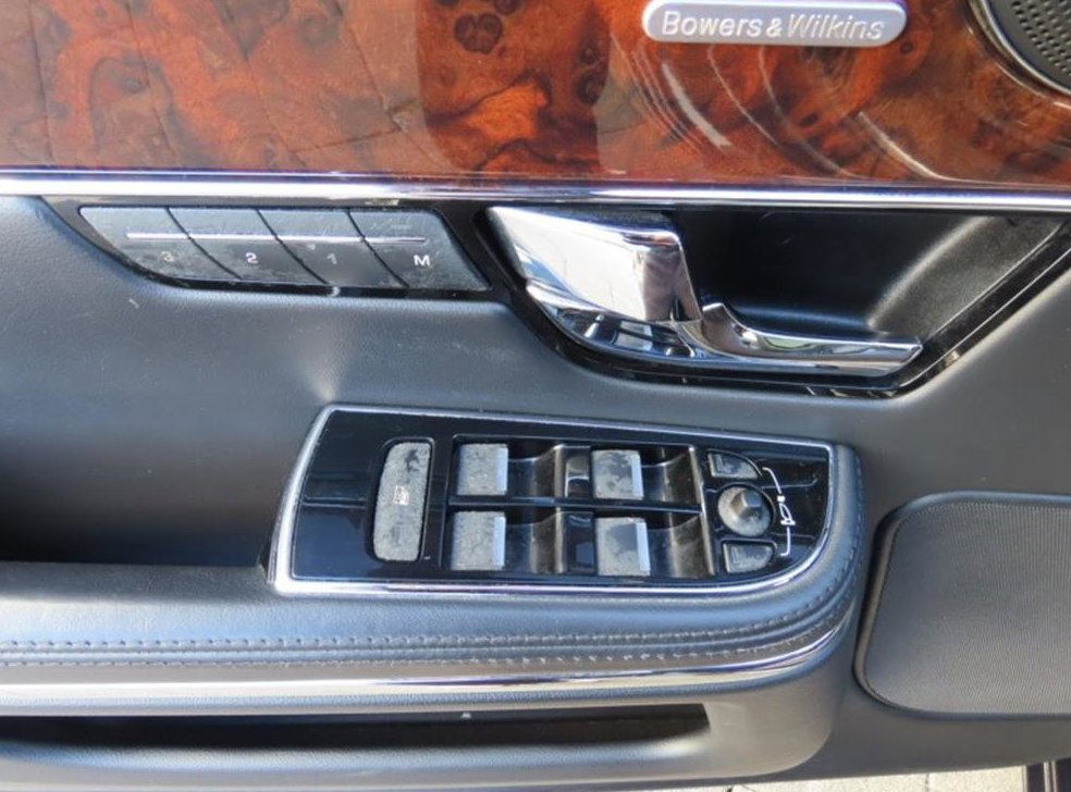 재규어 XJ 5.0 사진 12