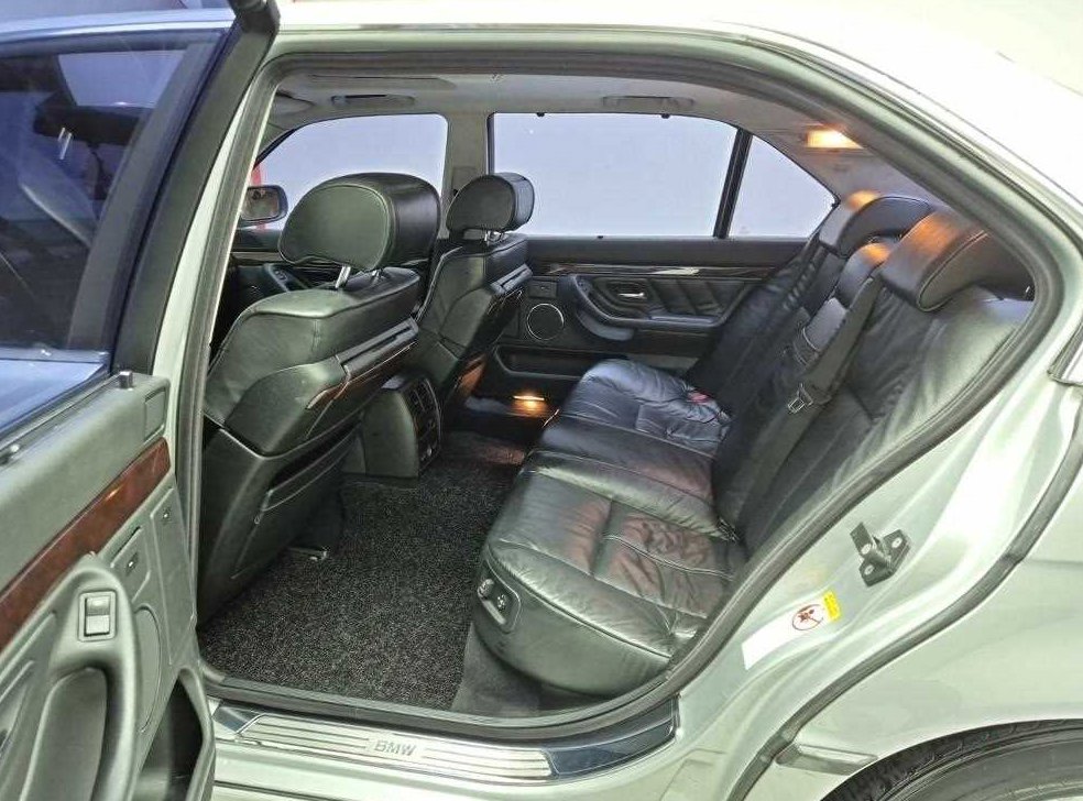 BMW 7시리즈 735 사진 12