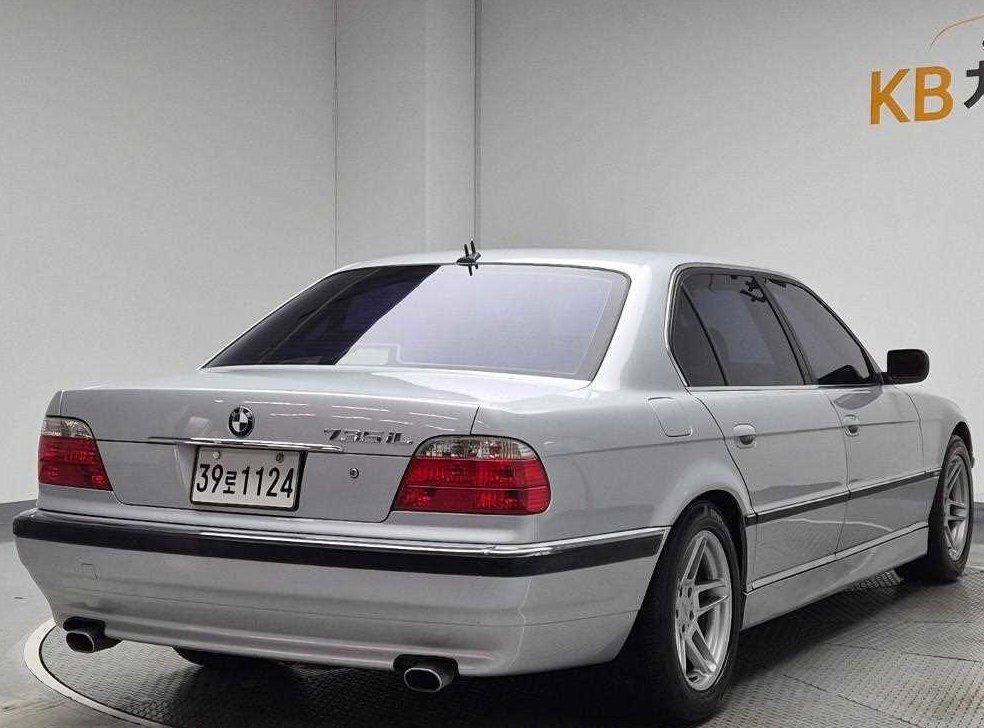 BMW 7시리즈 735 사진 3