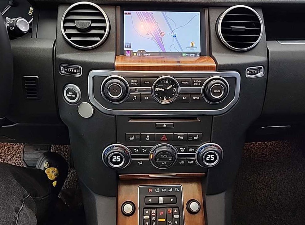 랜드로버 디스커버리 3.0 SDV6 SE 사진 10