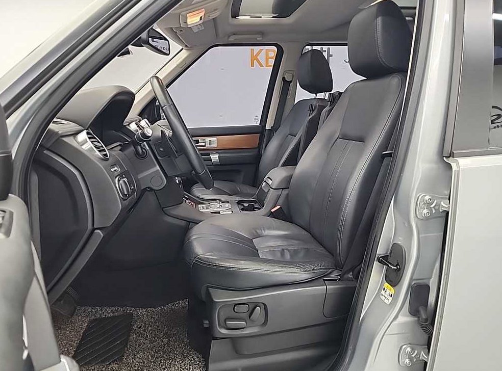 랜드로버 디스커버리 3.0 SDV6 SE 사진 11