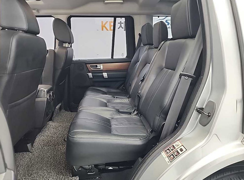 랜드로버 디스커버리 3.0 SDV6 SE 사진 12