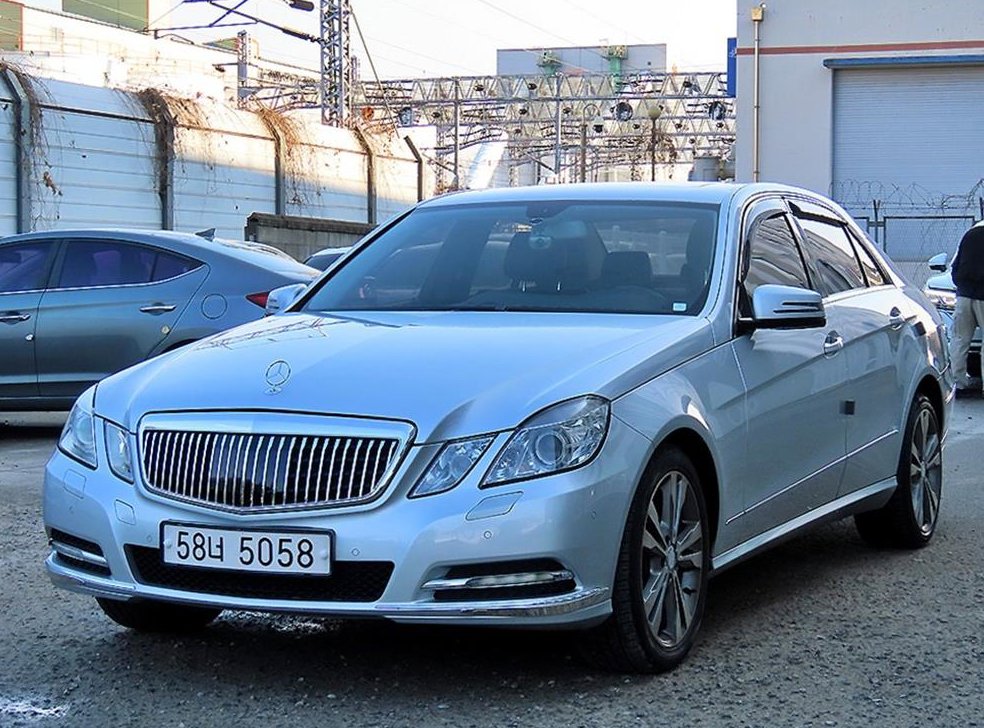 벤츠 E 클래스 E300 엘레강스 사진 2