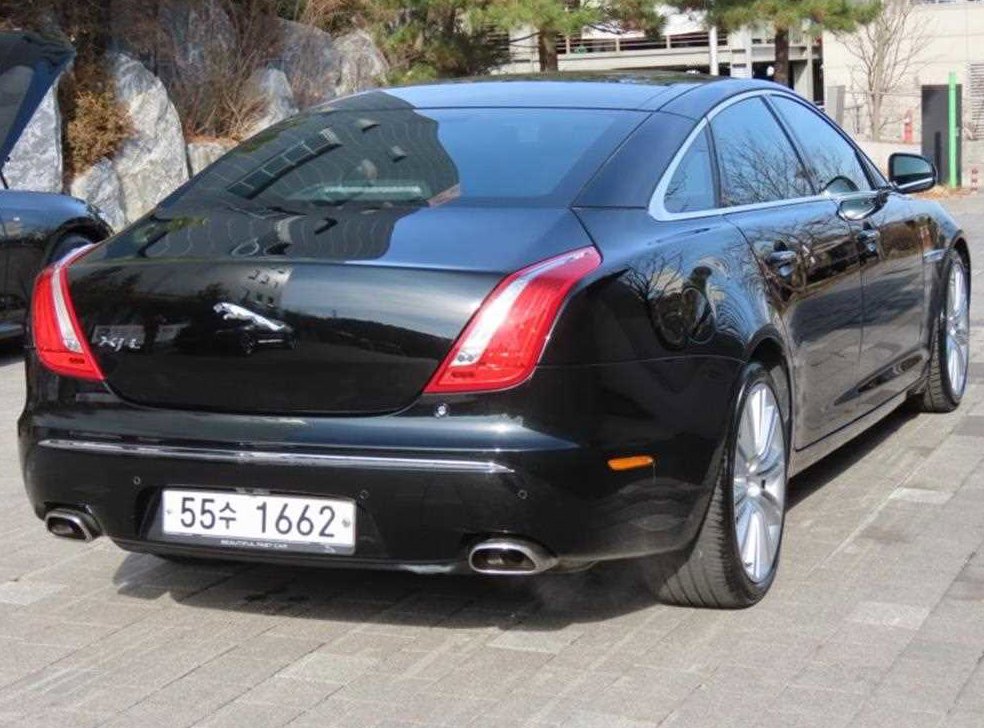재규어 XJ 5.0 사진 3