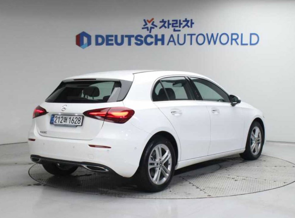 벤츠 A 클래스 A220 해치백 사진 2