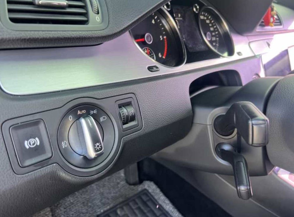 폭스바겐 CC 2.0 TDI 사진 16