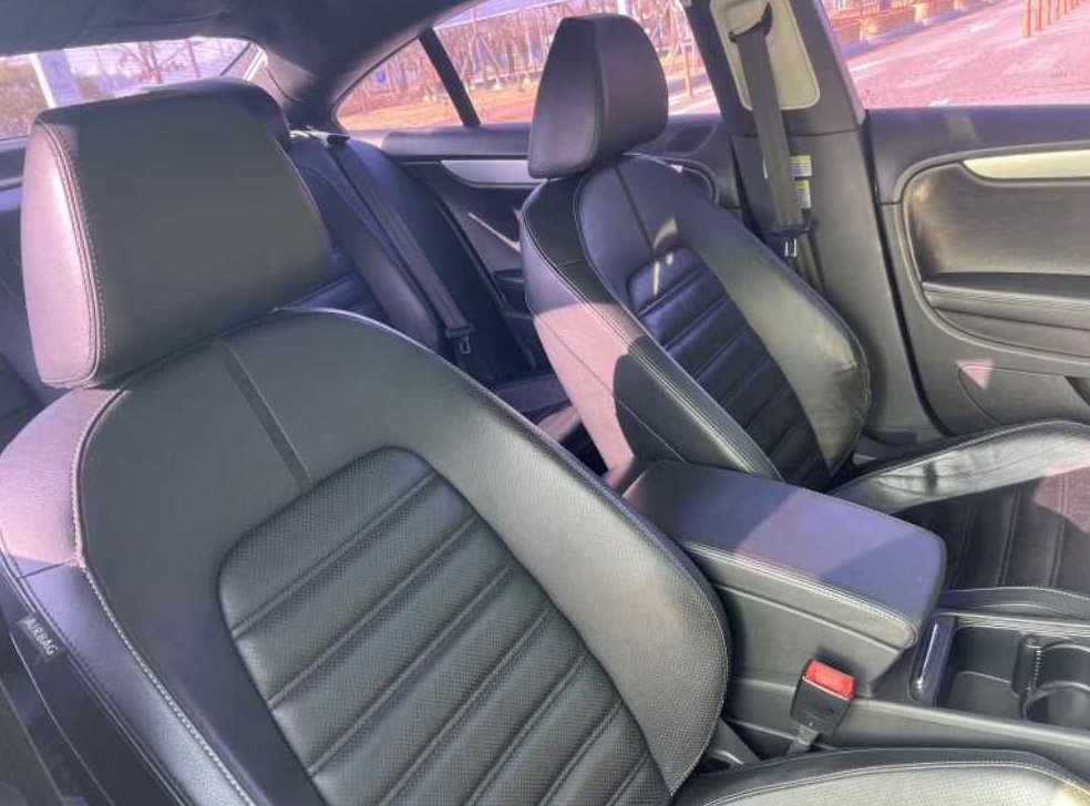 폭스바겐 CC 2.0 TDI 사진 9