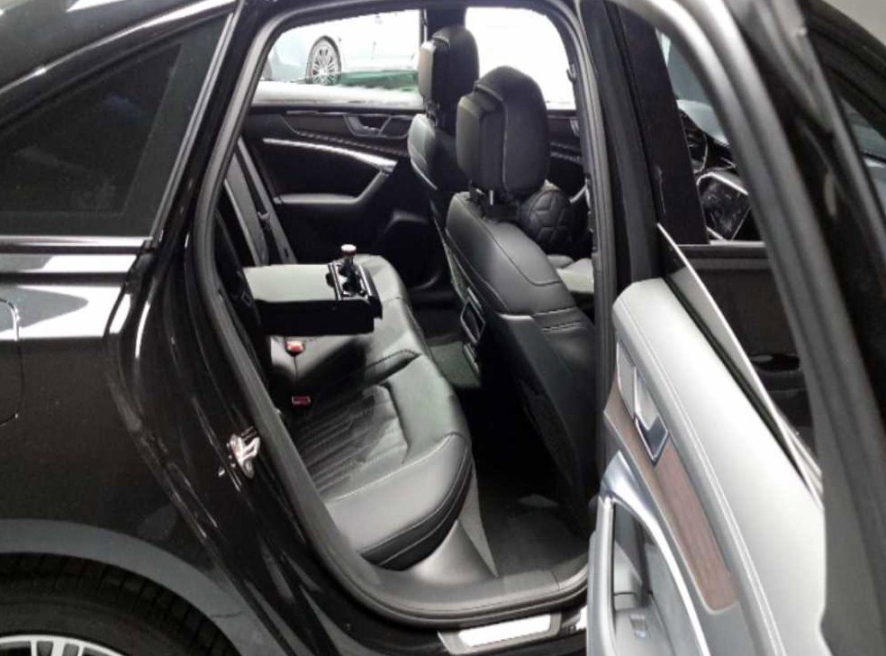 아우디 A6 45 TFSI 프리미엄 사진 12