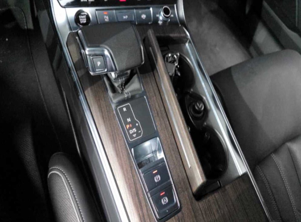 아우디 A6 45 TFSI 프리미엄 사진 9