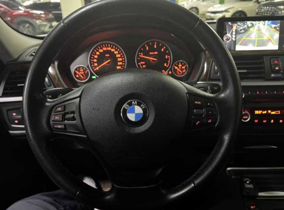 BMW 3시리즈 320d 사진 10