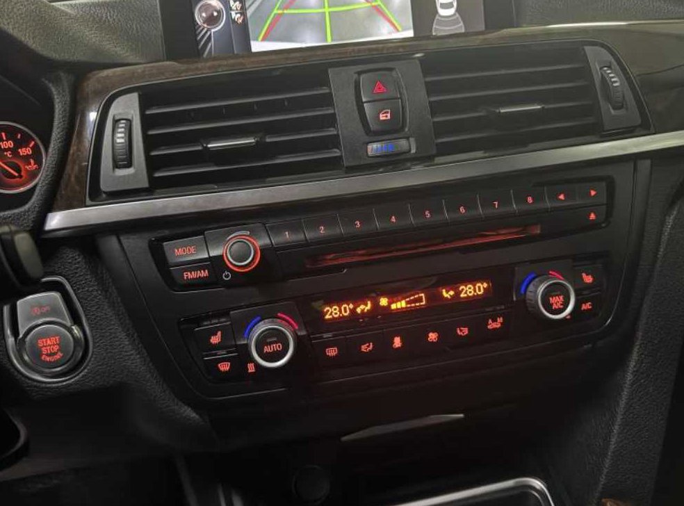 BMW 3시리즈 320d 사진 12