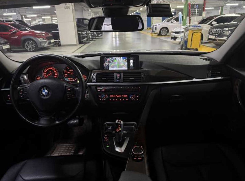 BMW 3시리즈 320d 사진 15