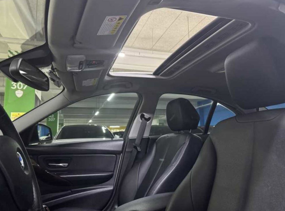 BMW 3시리즈 320d 사진 16