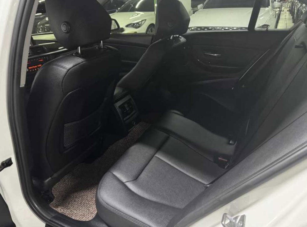 BMW 3시리즈 320d 사진 6