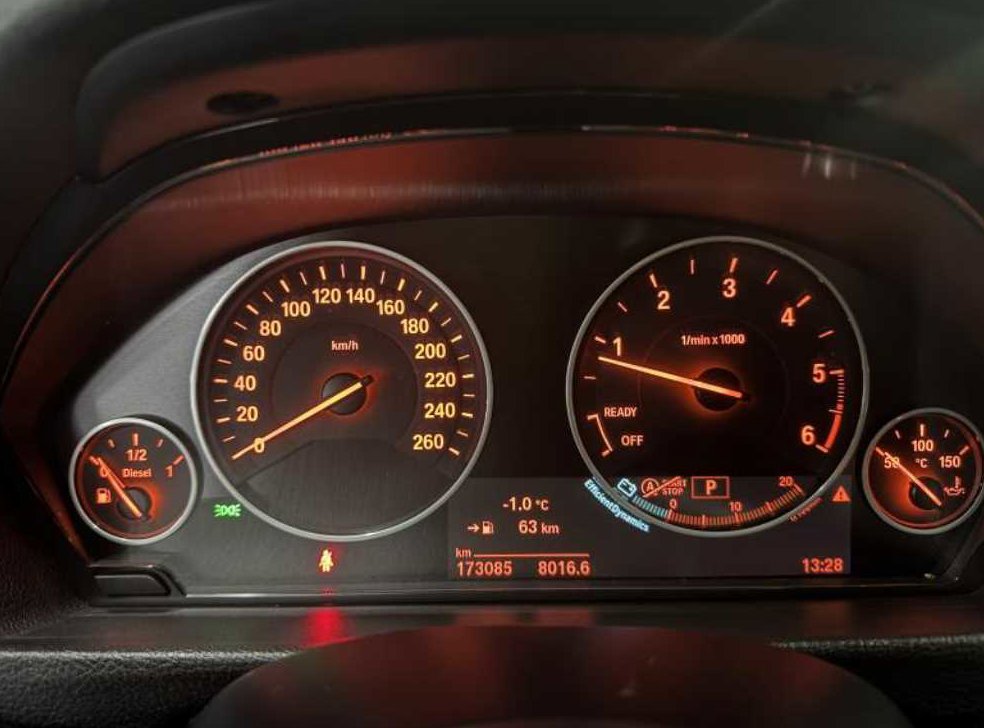 BMW 3시리즈 320d 사진 9