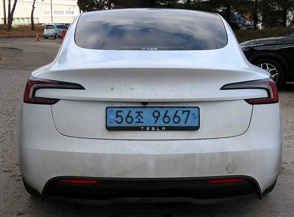 테슬라 모델 3 RWD 사진 4