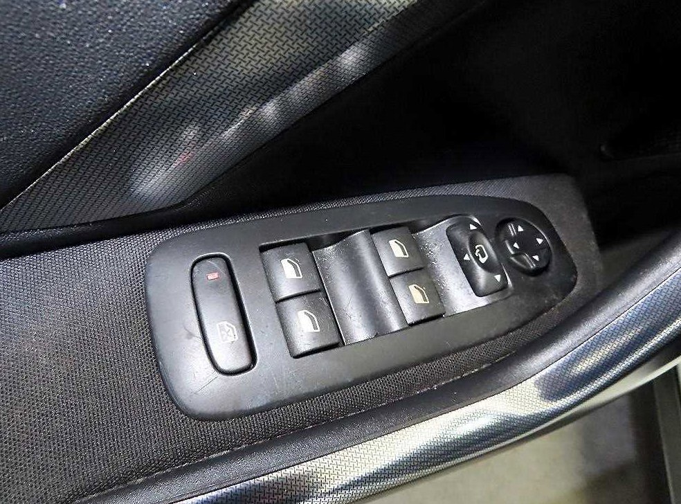 푸조 2008 1.6 E-HDI 펠린 S 사진 13