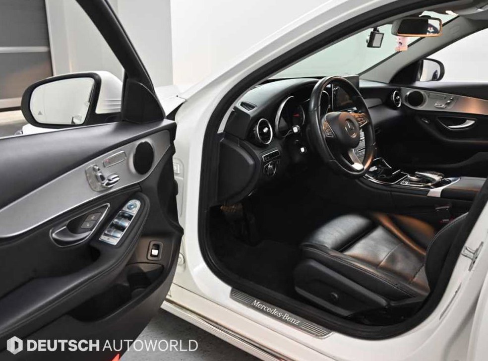 벤츠 C 클래스 C220 d 4MATIC 사진 11