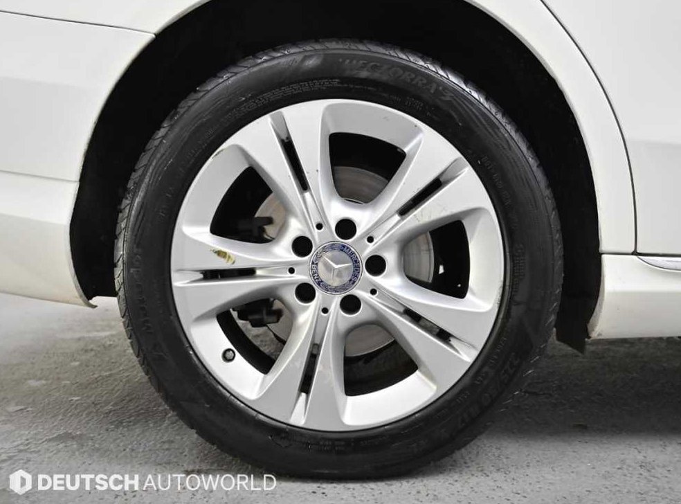 벤츠 C 클래스 C220 d 4MATIC 사진 5