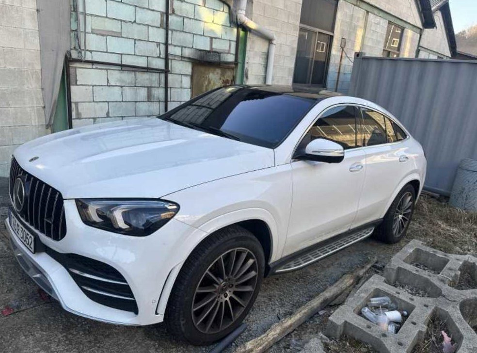 벤츠 GLE 클래스 GLE 400d 4MATIC 쿠페 사진 2