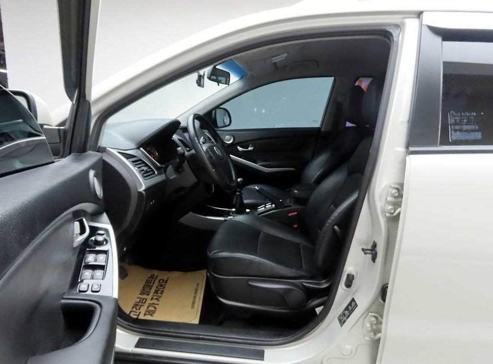 KG모빌리티(쌍용)  코란도 4WD 2.0 CVS 사진 14