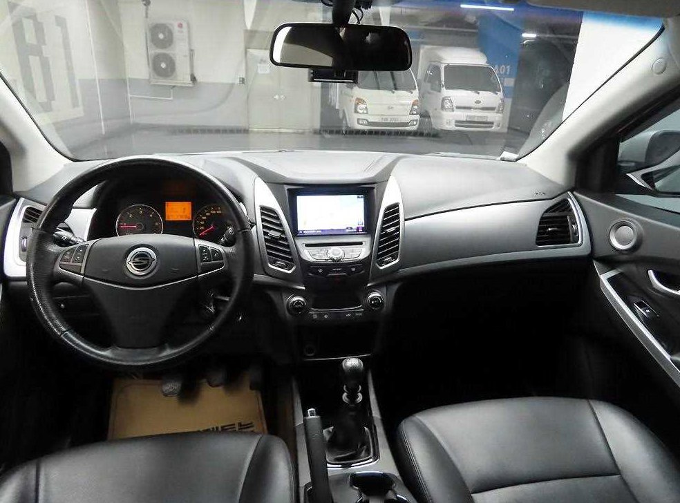 KG모빌리티(쌍용)  코란도 4WD 2.0 CVS 사진 6
