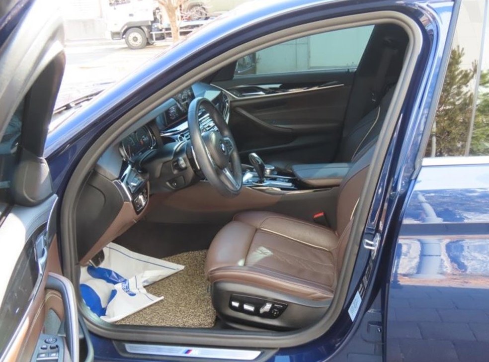 BMW 5시리즈 520d M 스포츠 플러스 사진 13