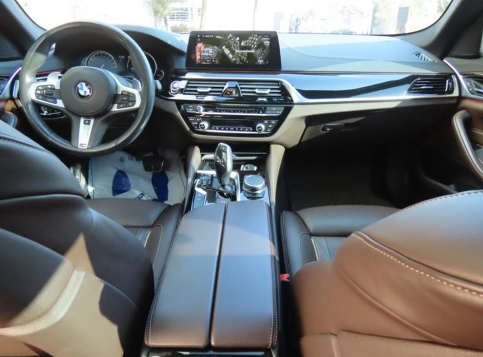 BMW 5시리즈 520d M 스포츠 플러스 사진 15