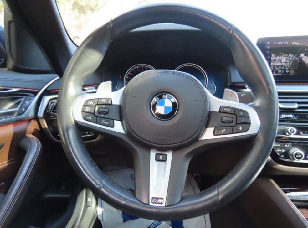 BMW 5시리즈 520d M 스포츠 플러스 사진 16