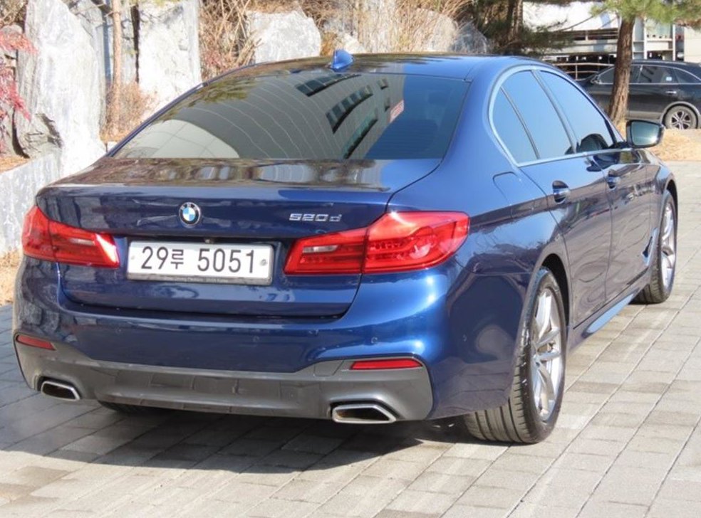 BMW 5시리즈 520d M 스포츠 플러스 사진 3