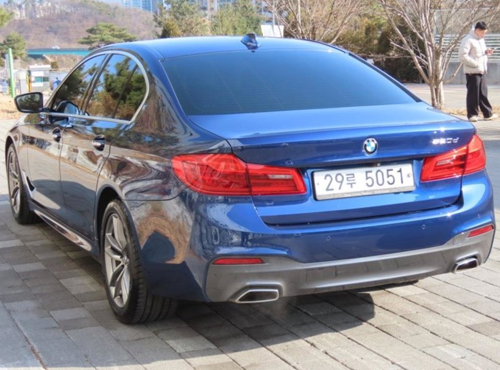 BMW 5시리즈 520d M 스포츠 플러스 사진 4