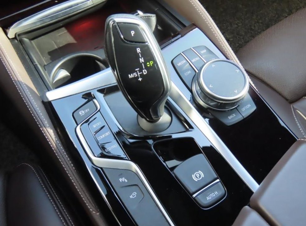 BMW 5시리즈 520d M 스포츠 플러스 사진 6