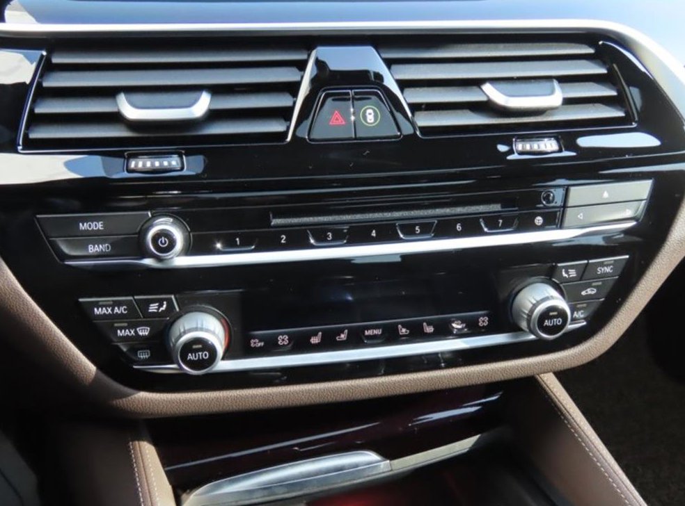BMW 5시리즈 520d M 스포츠 플러스 사진 7