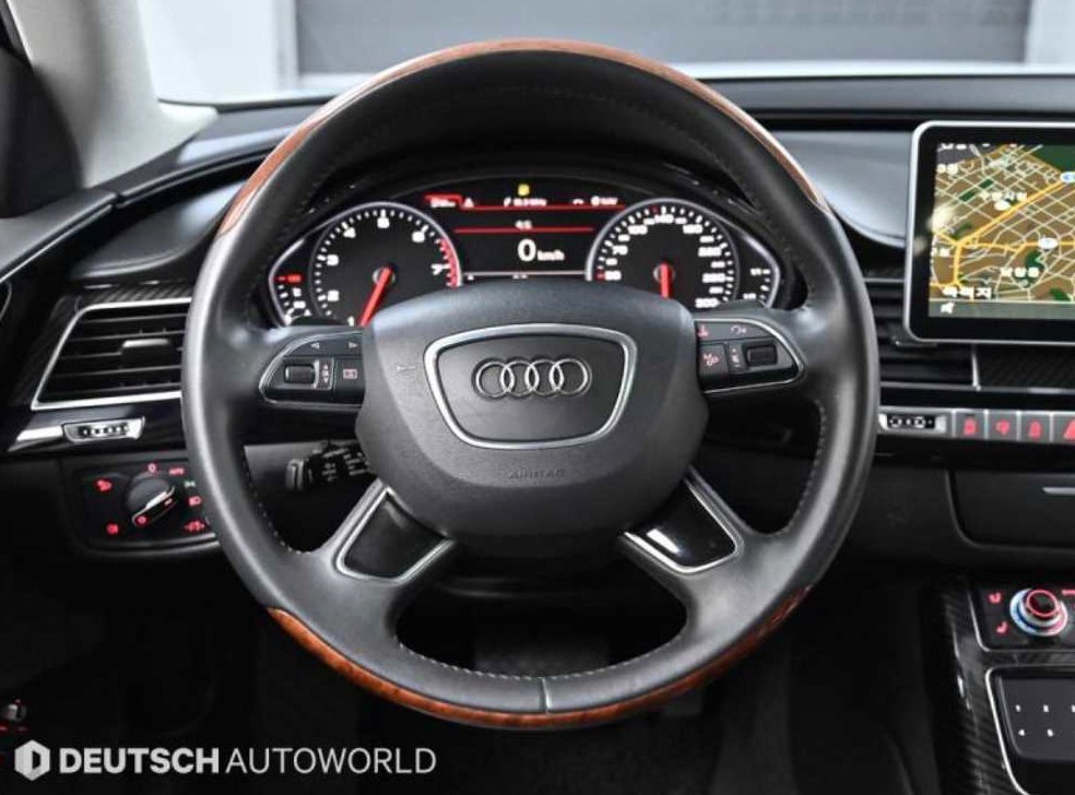 아우디 A8 3.0 TFSI 콰트로 LWB 사진 13