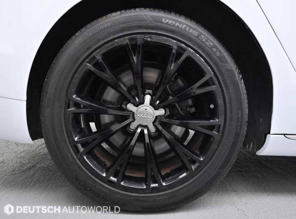 아우디 A8 3.0 TFSI 콰트로 LWB 사진 5