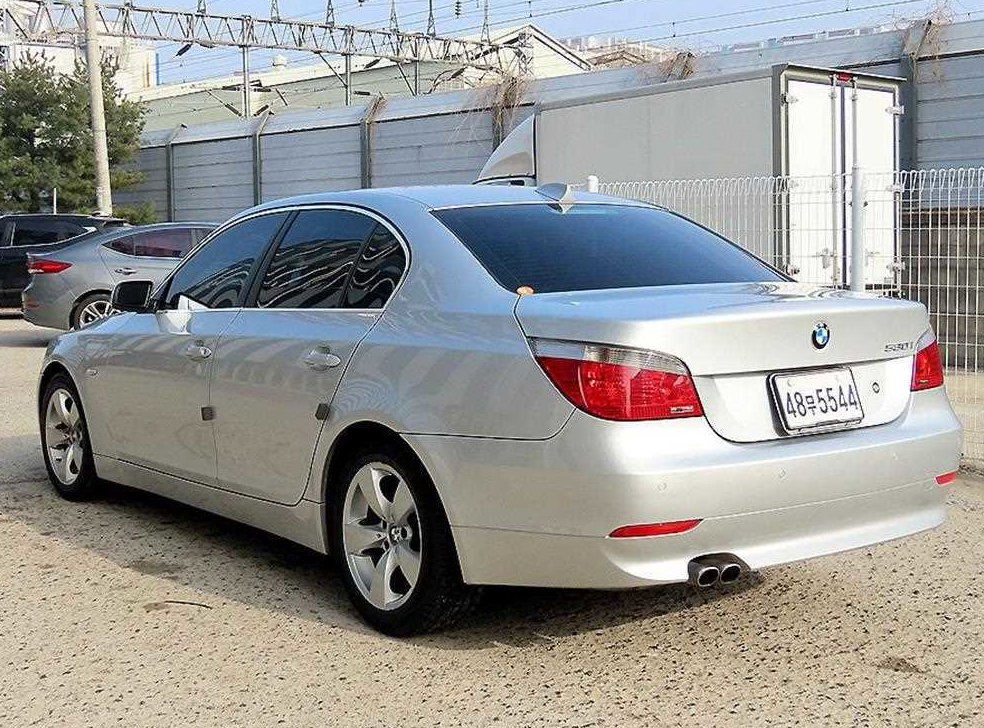 BMW 5시리즈 530i 세단 사진 3