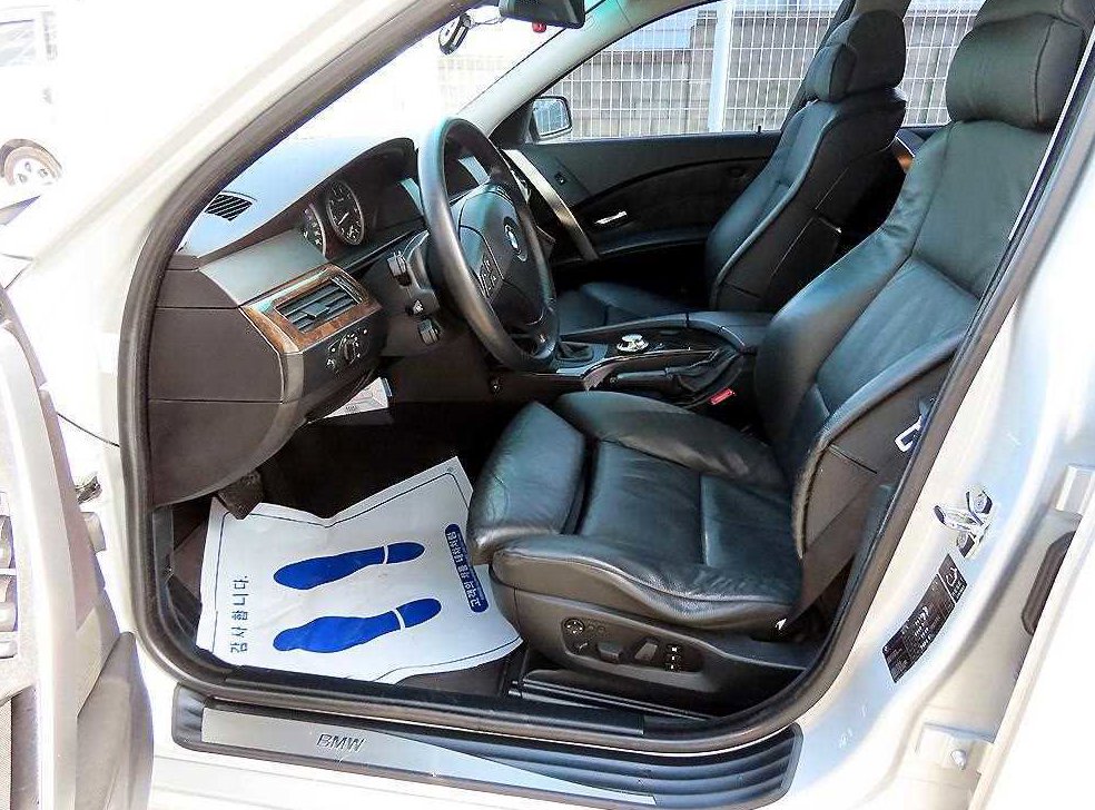 BMW 5시리즈 530i 세단 사진 5