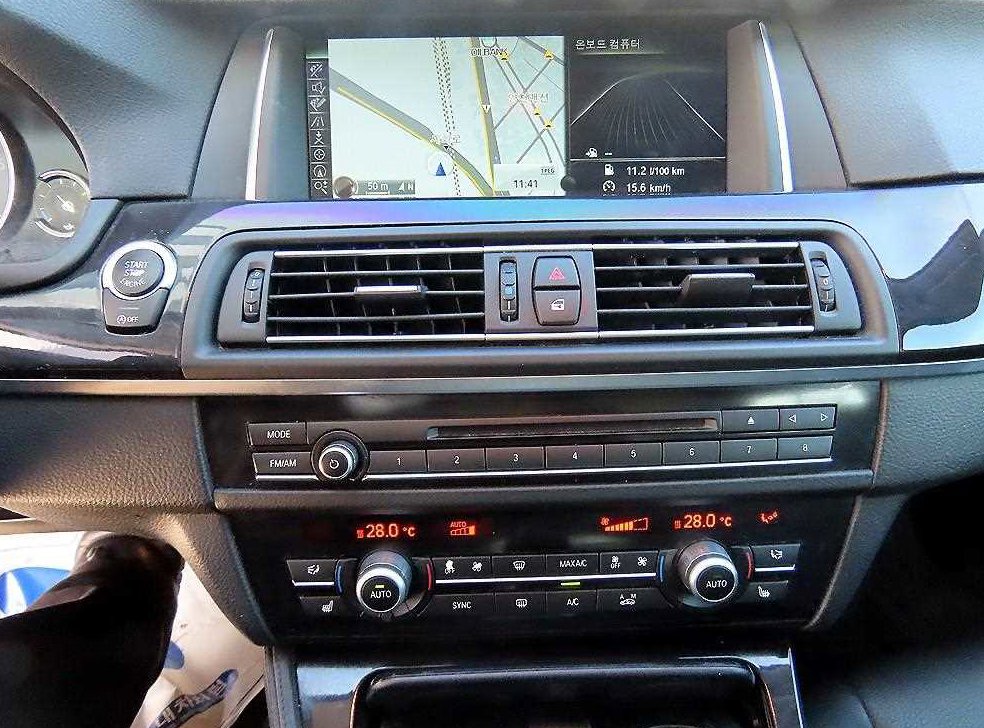 BMW 5시리즈 520d xDrive 사진 12