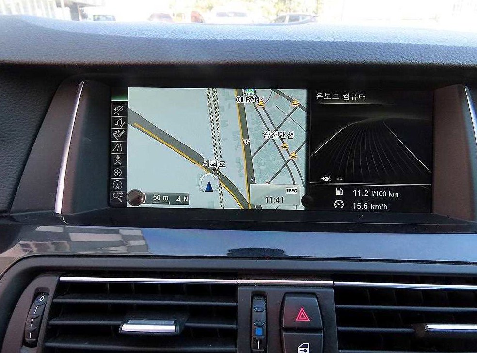 BMW 5시리즈 520d xDrive 사진 13