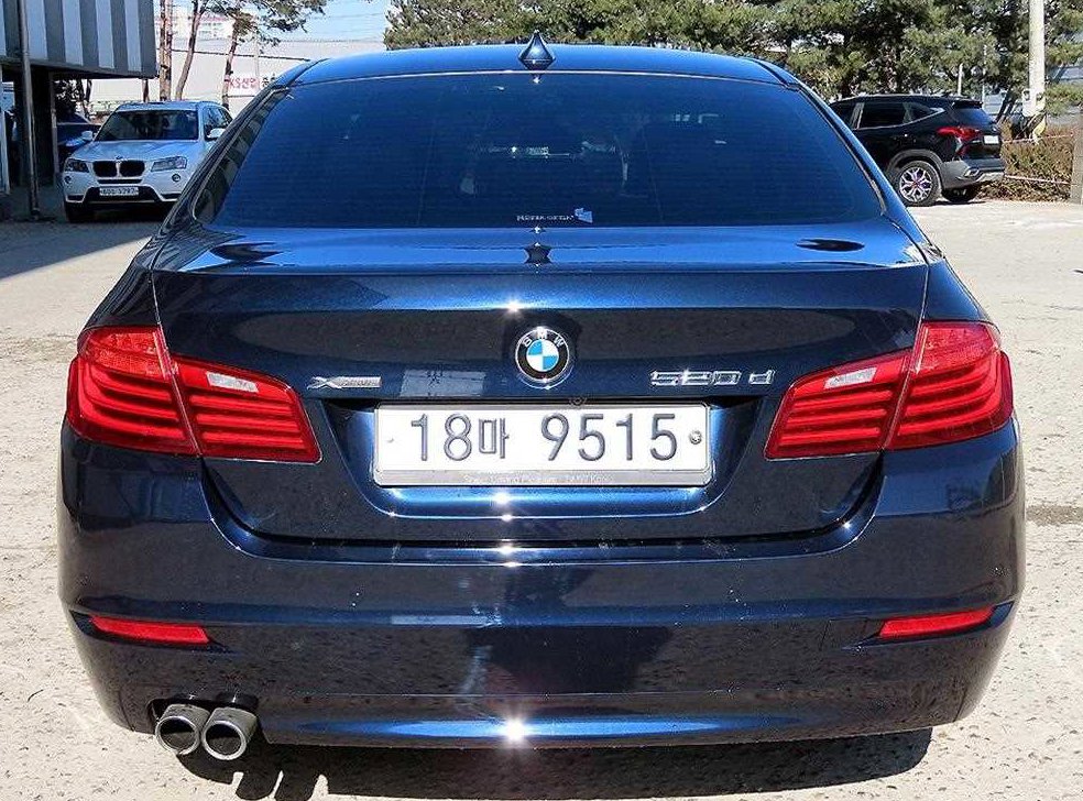 BMW 5시리즈 520d xDrive 사진 4