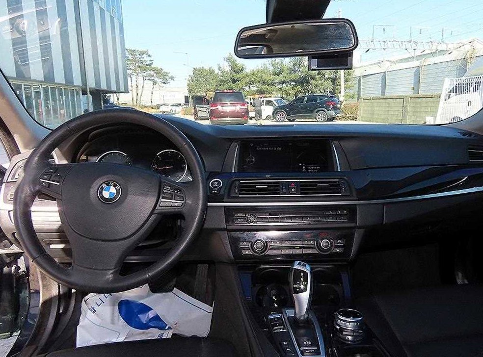 BMW 5시리즈 520d xDrive 사진 7