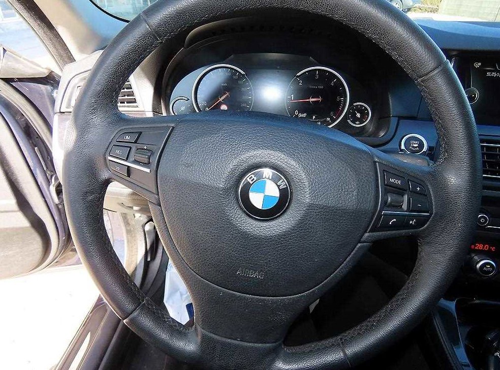 BMW 5시리즈 520d xDrive 사진 8