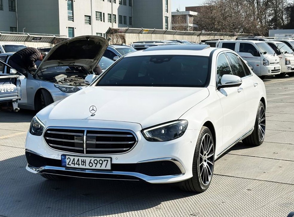 벤츠 E 클래스 E250 익스클루시브 사진 2