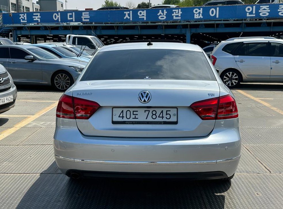 폭스바겐 파사트 2.0 TDI 사진 3