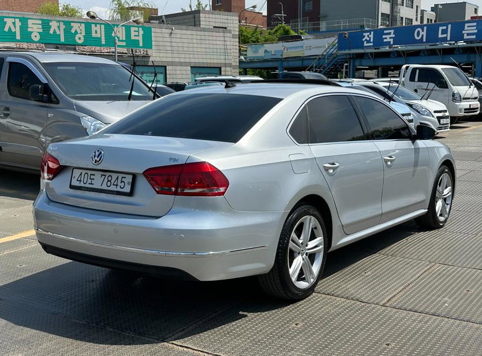 폭스바겐 파사트 2.0 TDI 사진 4