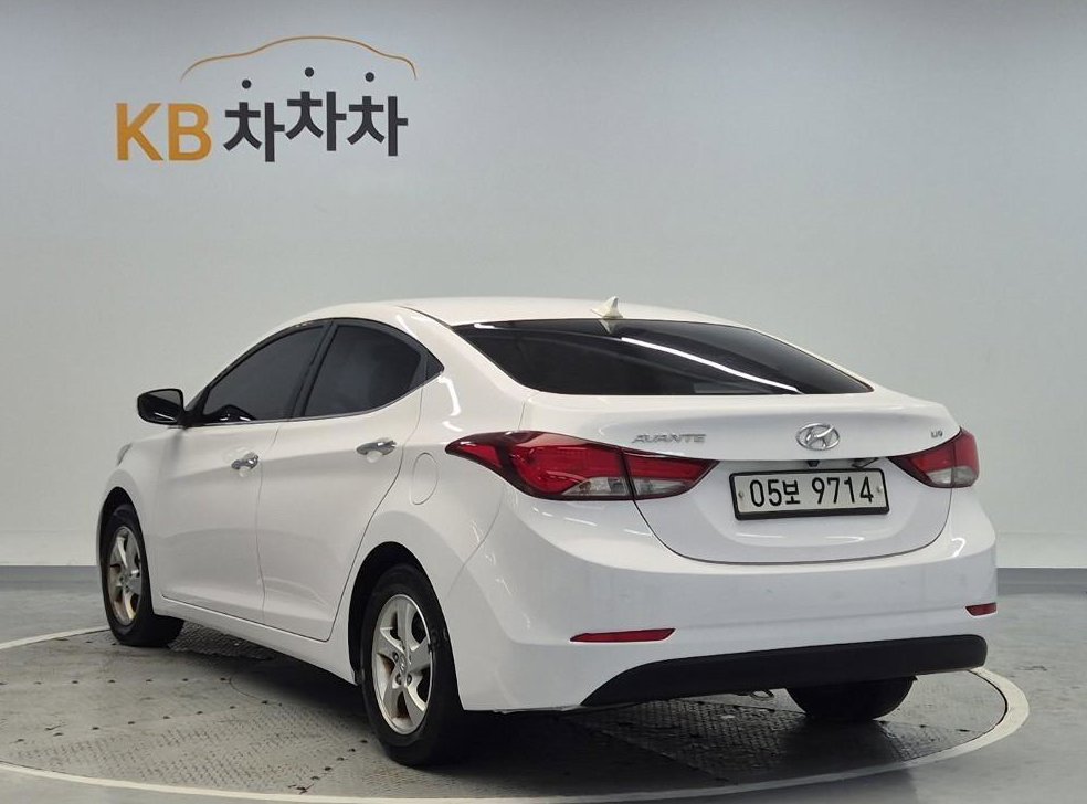 현대 아반떼 1.6 LPI 스타일 사진 2
