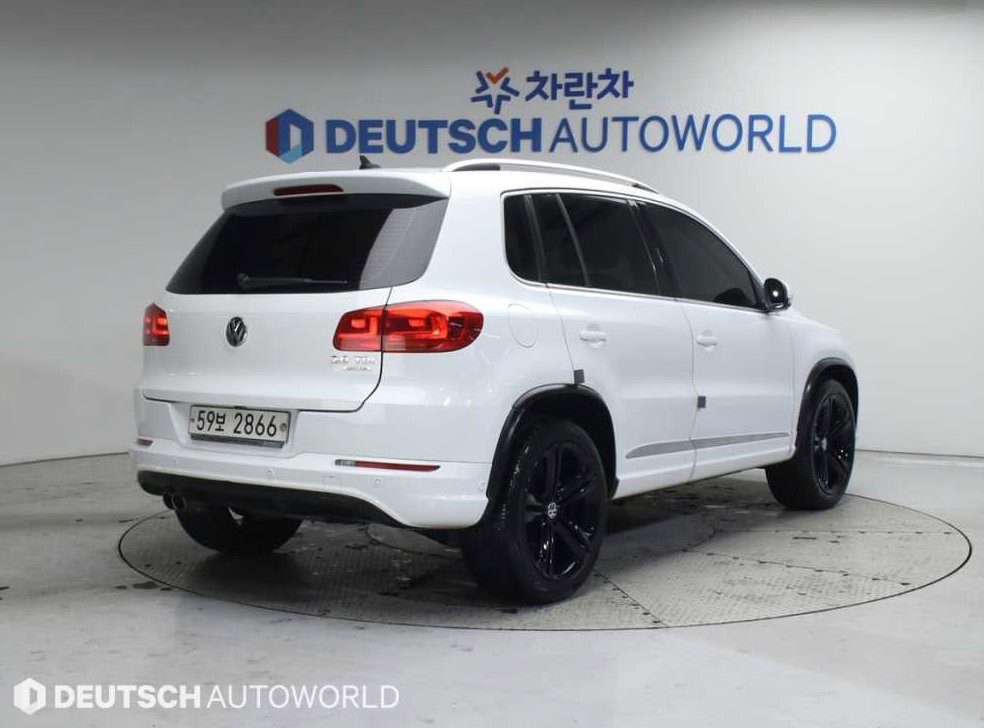 폭스바겐 티구안 2.0 TDI R-라인 사진 2