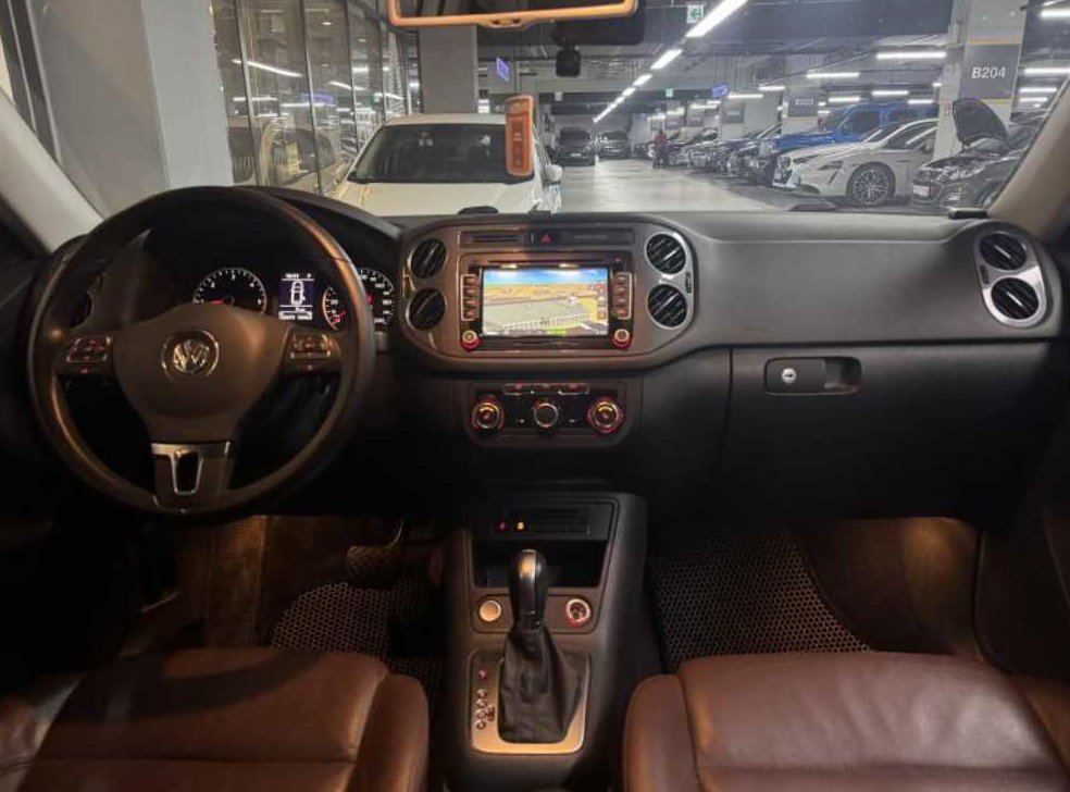 폭스바겐 티구안 2.0 TDI 컴포트 사진 14