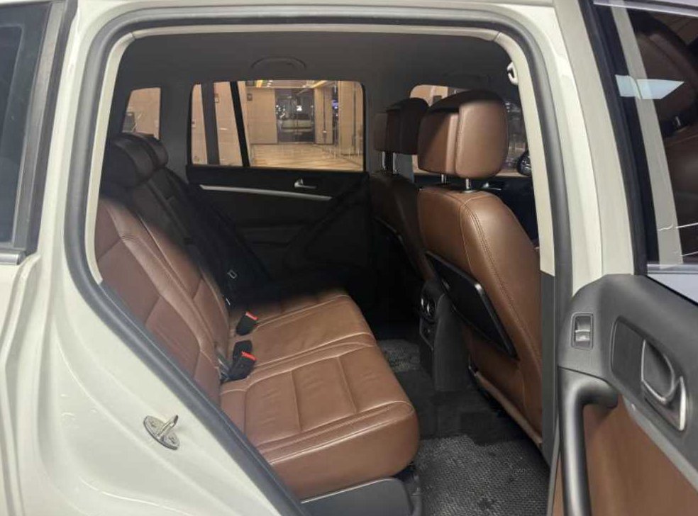 폭스바겐 티구안 2.0 TDI 컴포트 사진 6