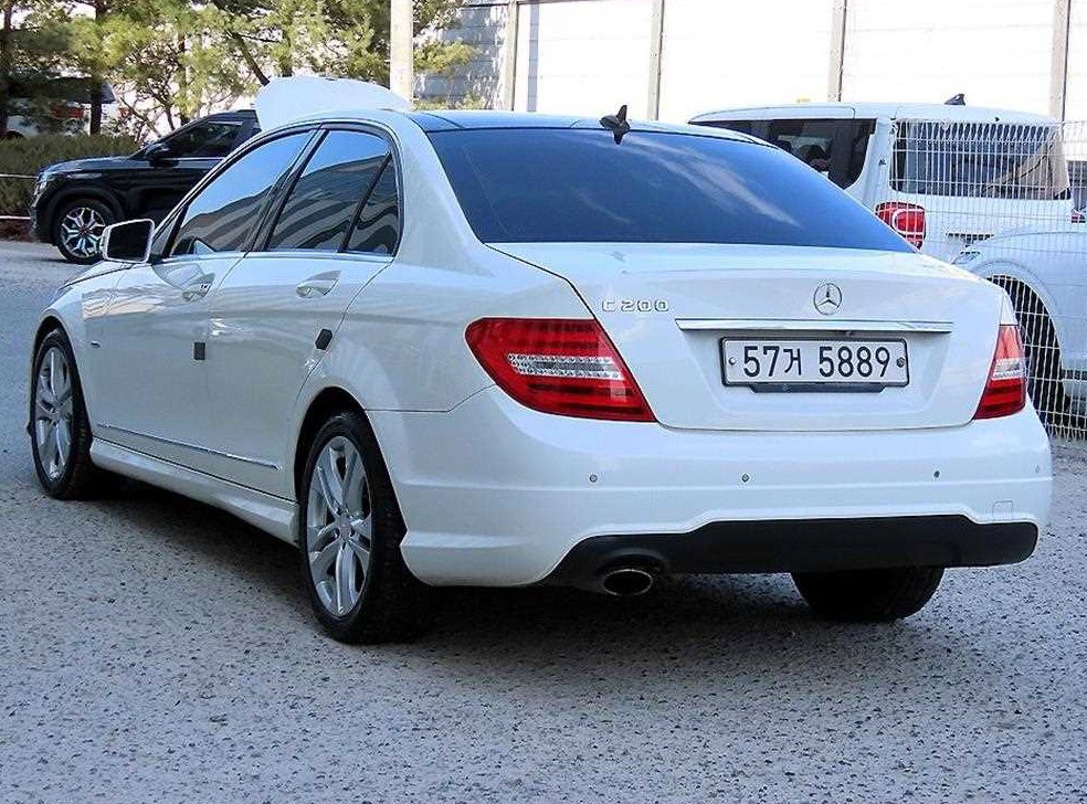벤츠 C 클래스 C200 CGI 아방가르드 사진 3